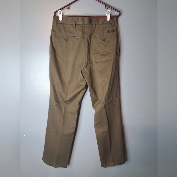 Dockers pants. Size 33×32 - Picture 3 of 4